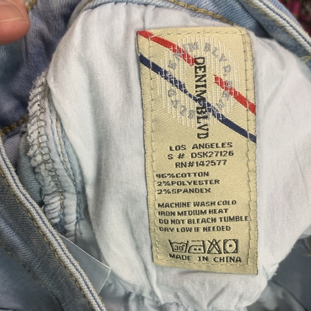 Denim BLVD Slim Fit Rugged Jean Skirt Waist 28 Distressed Mini Skirt Blue Wash - Picture 7 of 7